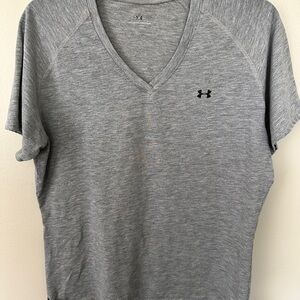 Women’s V Neck Under Armour Heather GrayTee Size XL